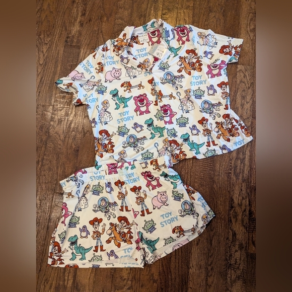 Disney Pixar Toy Story Women's Sleepwear Set Size 2X 18/20 - Picture 7 of 9
